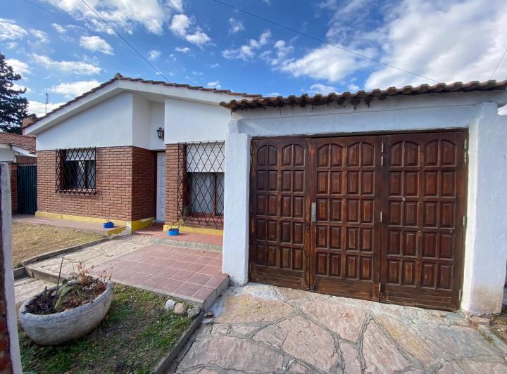 Oportunidad B La Cuesta Chalet C/gas Natural Y Cloacas 2