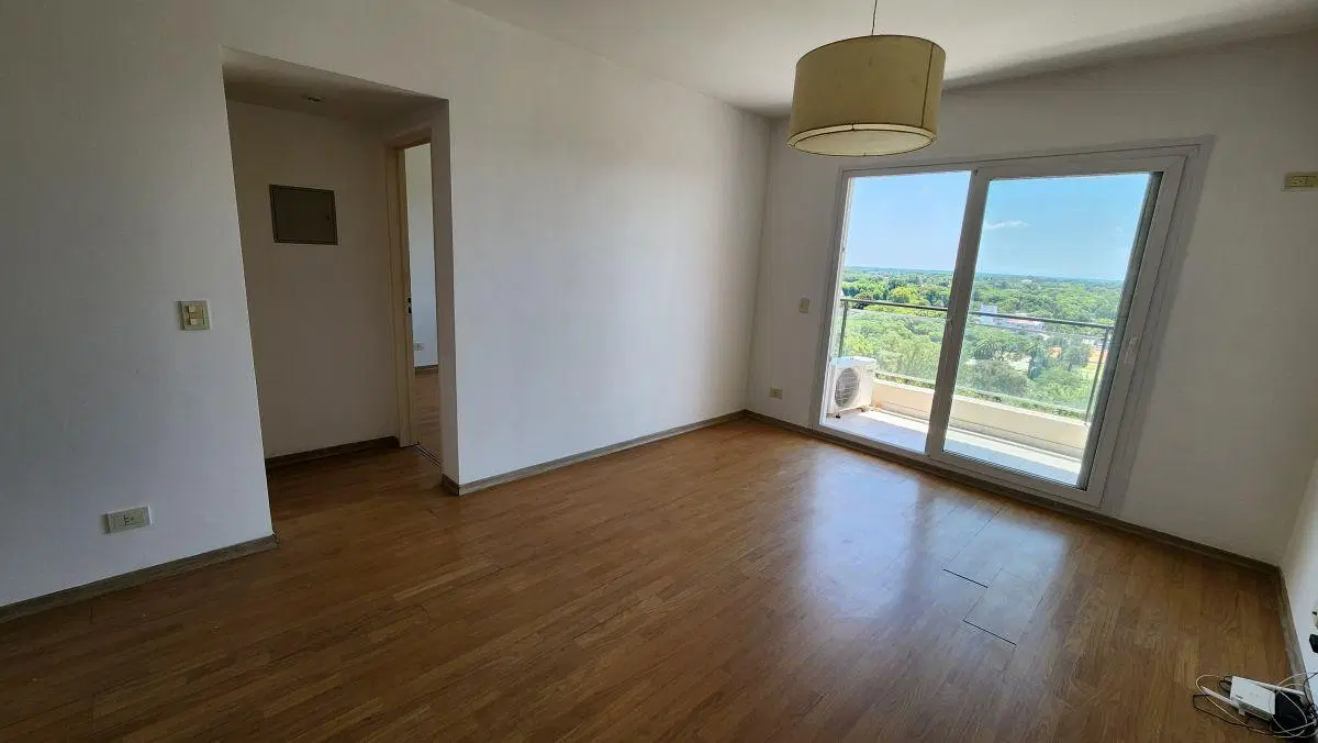 Alquiler Departamento 2 Ambientes. Cochera Fija Cubierta. Vigilancia 24 Hs. Pileta 2