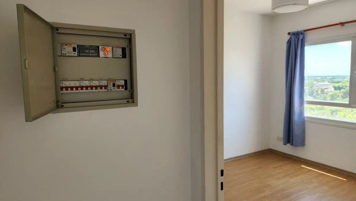 Alquiler Departamento 2 Ambientes. Cochera Fija Cubierta. Vigilancia 24 Hs. Pileta 1