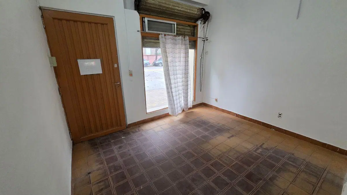Alquiler Local Comercial a la calle en Villa Lugano. Av. Castañares 4800 3