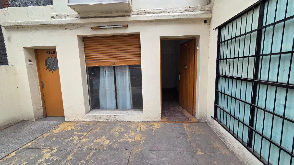 Alquiler Local Comercial a la calle en Villa Lugano. Av. Castañares 4800 2