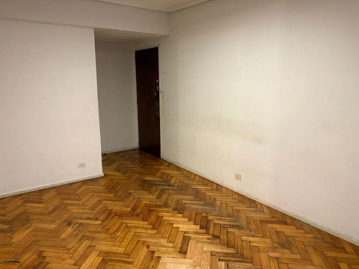 Venta Departamento 3 Ambientes con Baulera. Vigilancia 24 Hs. Balcón. Cocina Separada y Lavadero. 3