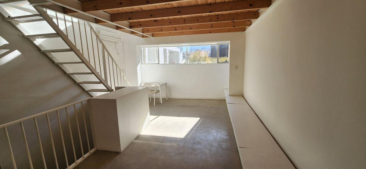 Foto de PH 4 ambientes en Coghlan SIN EXPENSAS. 1° Piso x Escalera. 2 Plantas+Terraza Propia, imagen 4
