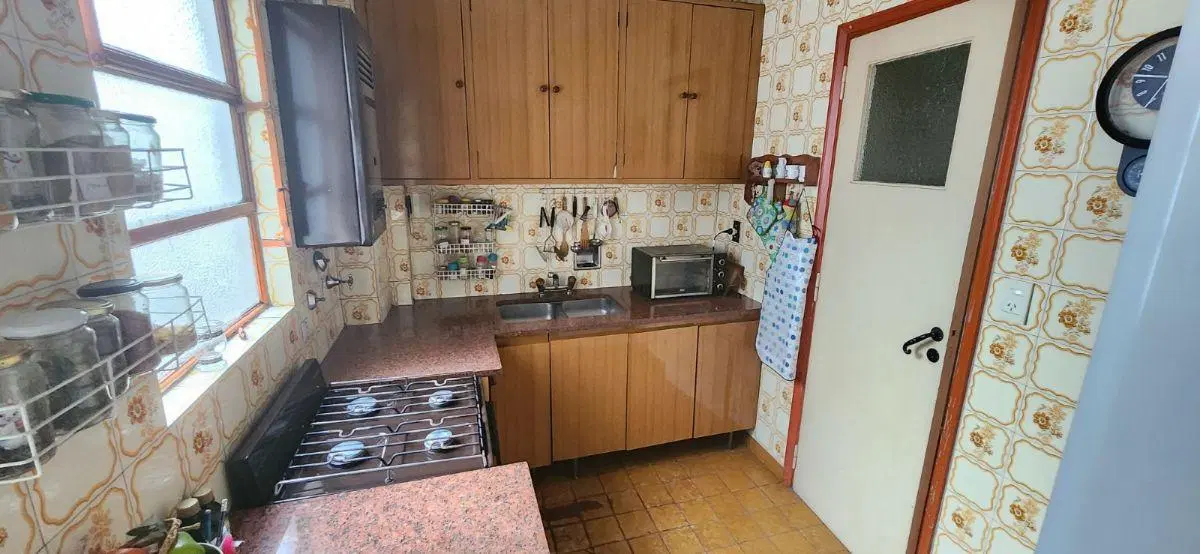 Venta Departamento tipo PH de 4/5 Ambientes en Villa del Parque. En 1° Piso por Escalera. 143 m2 2