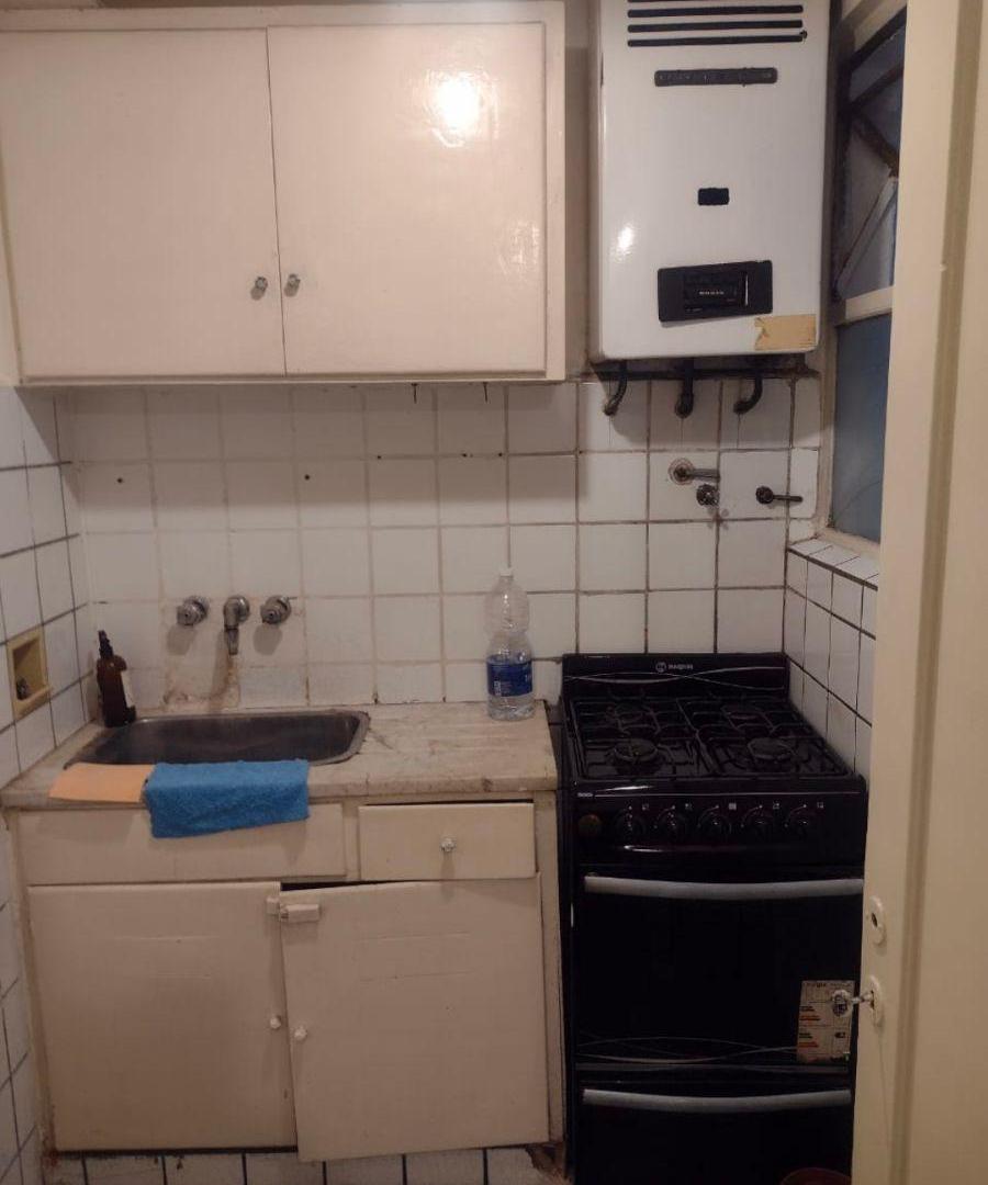 Foto de Venta Departamento 2 Ambientes con Patio. MUY BAJAS EXPENSAS. APTO, imagen 4