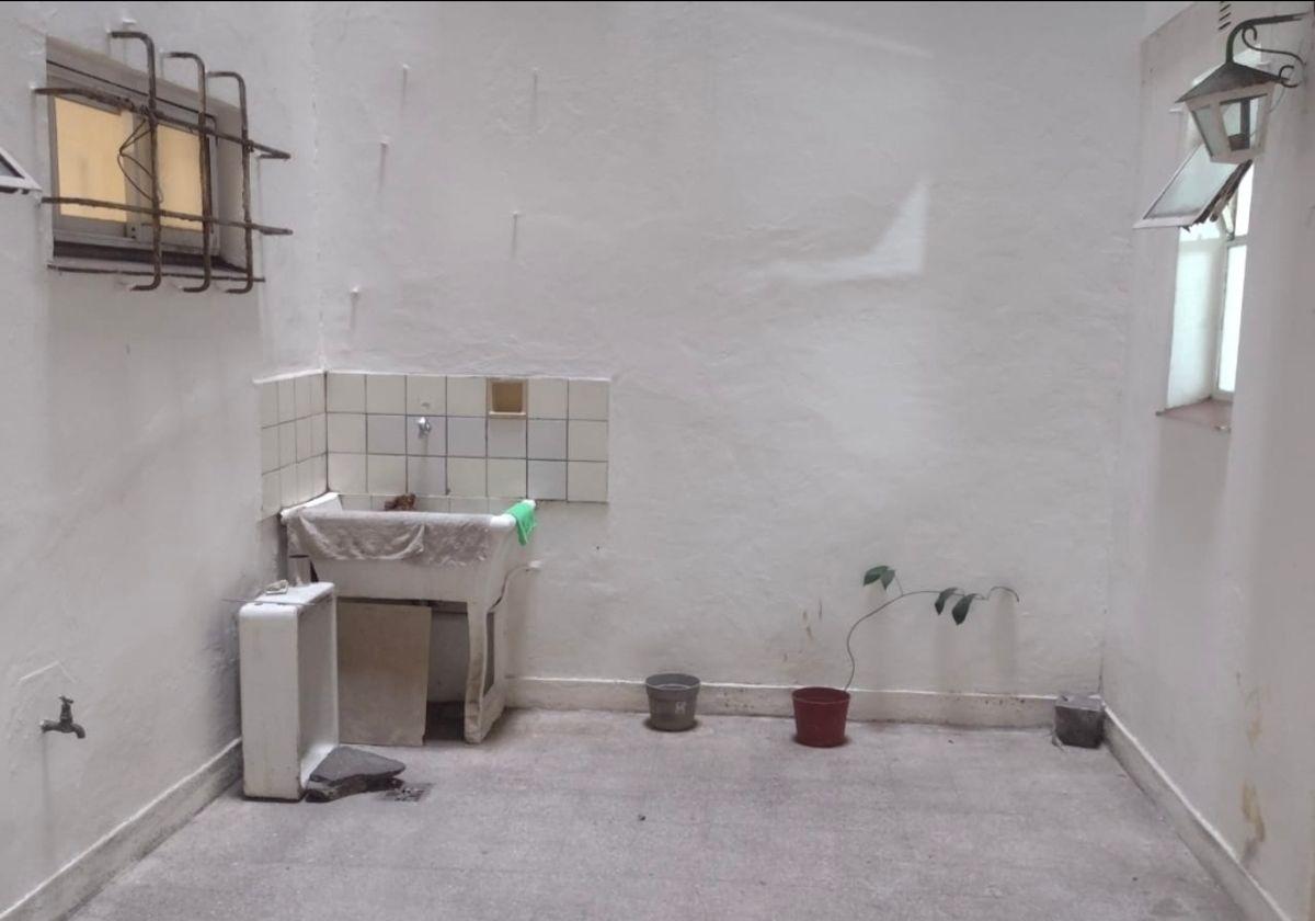 Foto de Venta Departamento 2 Ambientes con Patio. MUY BAJAS EXPENSAS ! APTO, imagen 5