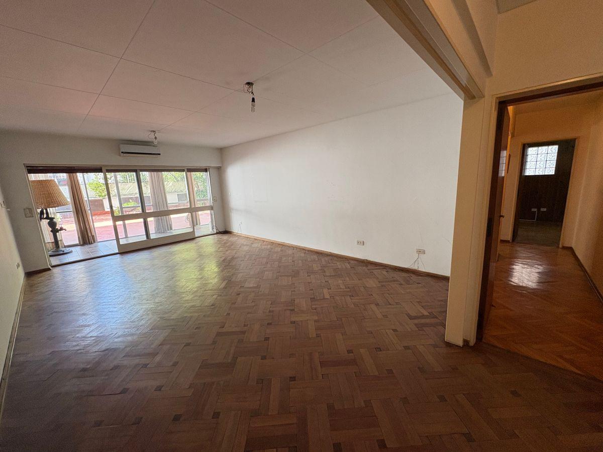 Foto de Venta - Departamento 4 Ambientes - Espacio Cochera - Gran Patio y, imagen 1