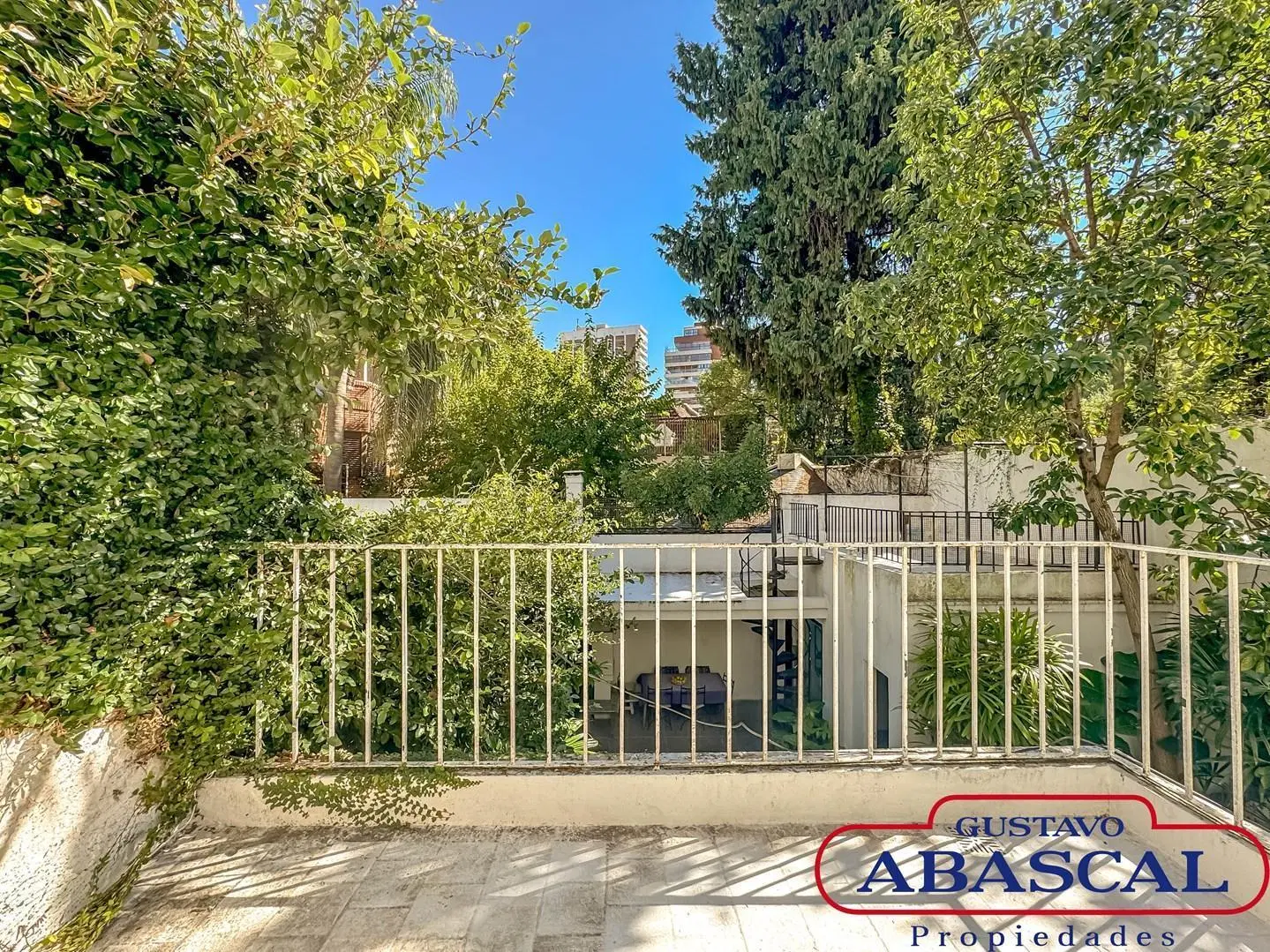 OPORTUNIDAD Casa en Venta en Belgrano con Jardin y cochera! 4
