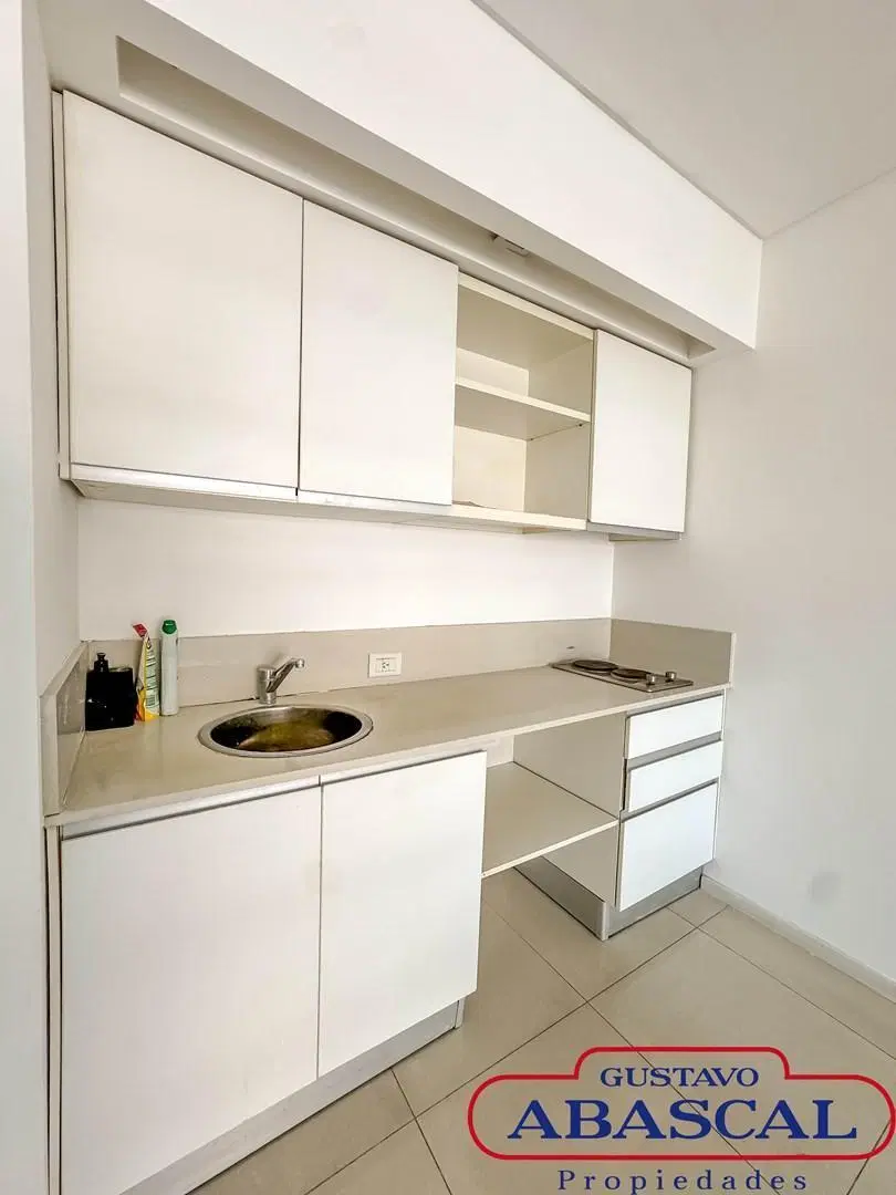 Monoambiente en alquiler con Terraza y Parrilla PROPIAS! Piso alto! Edificio con amenities 1