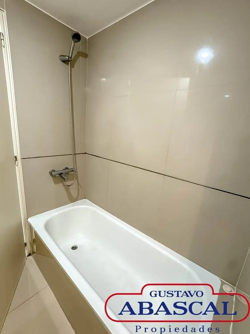 Monoambiente en alquiler con Terraza y Parrilla PROPIAS! Piso alto! Edificio con amenities 3