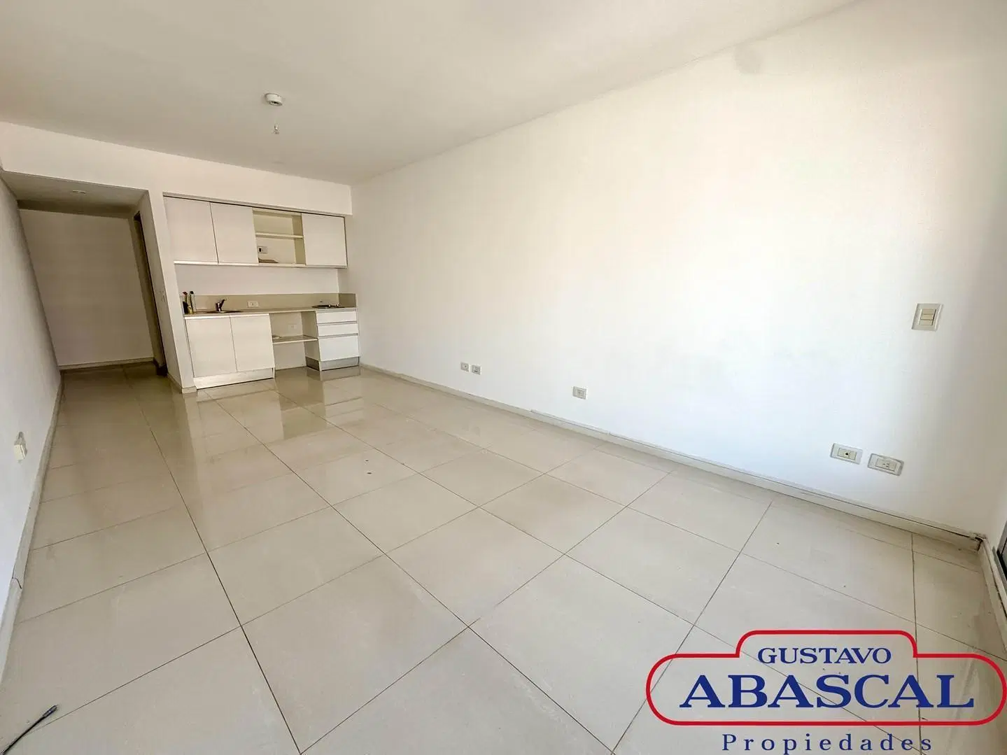 Monoambiente en alquiler con Terraza y Parrilla PROPIAS! Piso alto! Edificio con amenities 2