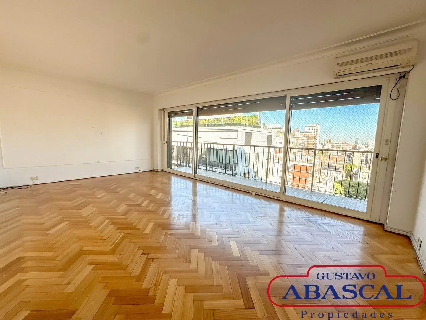Piso entero de 5 ambientes en venta Barrancas de Belgrano, Piso alto! 2