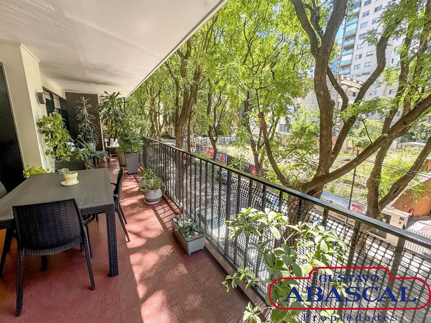 Espectacular semipiso 4 ambientes en Torre Doubourgh con cochera en venta! V. del Pino 1700 5