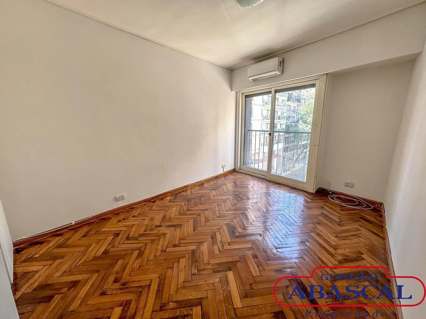 Departamento de 3 dormitorios con cochera y terraza propia en venta en Belgrano! 2