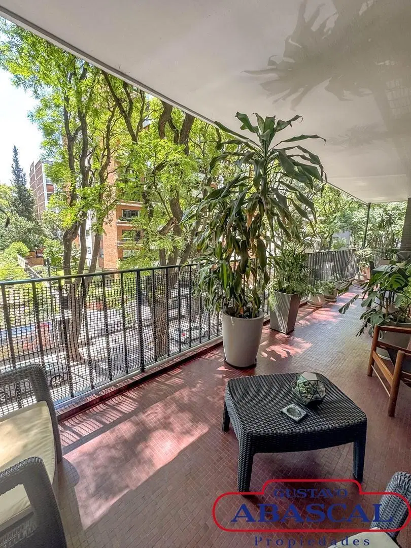 Espectacular semipiso 4 ambientes en Torre Doubourgh con cochera en venta! V. del Pino 1700 5