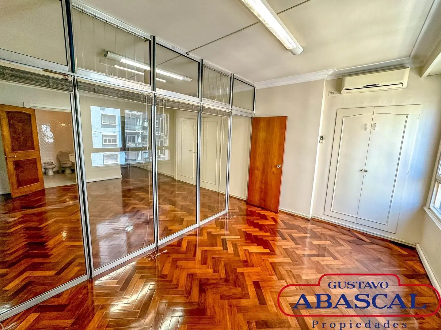 OPORTUNIDAD Departamento Reciclado Apto Profesional y Alquiler temporario en el centro en venta! 3