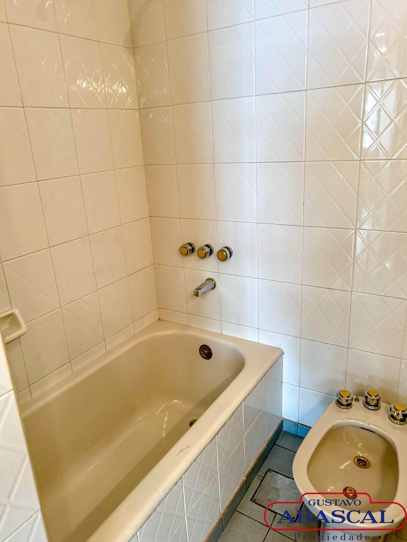 Foto de OPORTUNIDAD Departamento Reciclado Apto Profesional y Alquiler, imagen 2