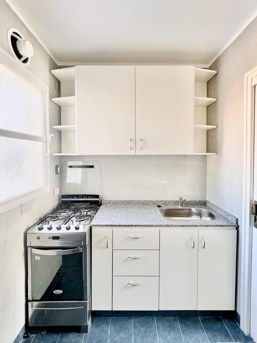 Foto de Venta Semipiso al frente 2 dormitorios TERRAZA 20m Arenales 1200, imagen 3