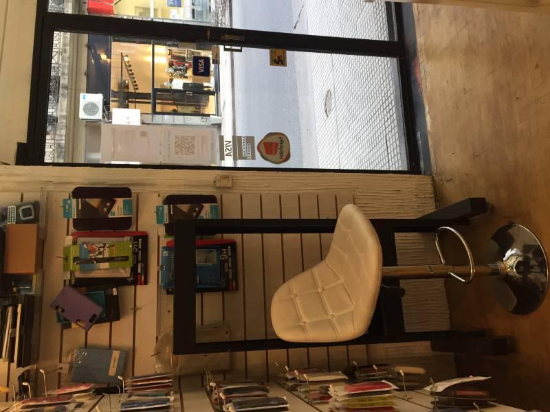Venta Local 25m Montevideo 1100 y Santa Fe. Recoleta