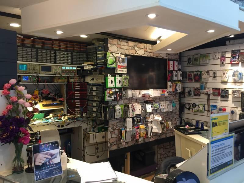 Foto de Venta Local 25m Montevideo 1100 y Santa Fe. Recoleta., imagen 3