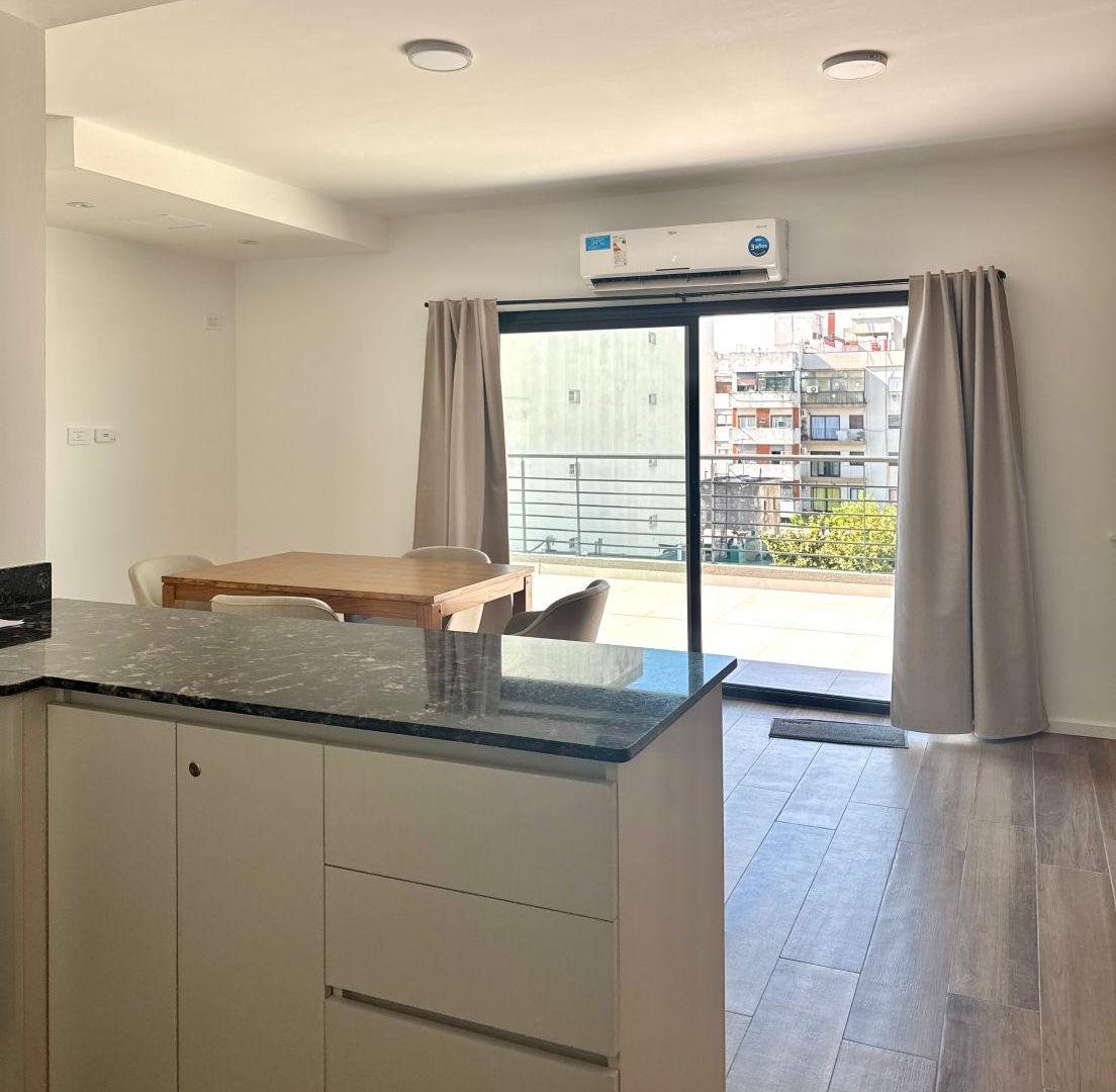 Foto de Venta 2 ambientes CON TERRAZA PROPIA. Roseti 700. Chacarita, imagen 1