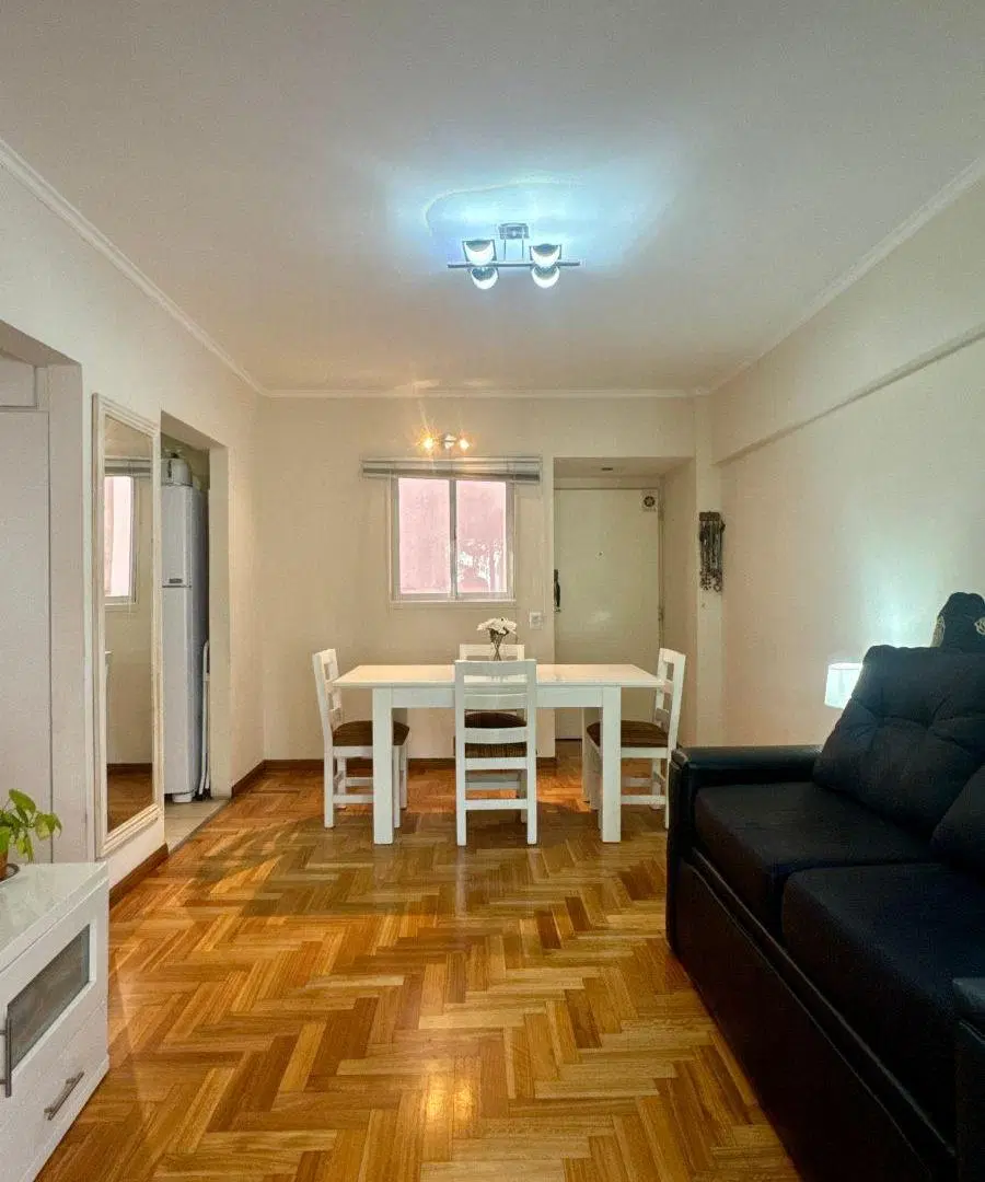 Venta 2 ambientes con Balcón. Pacheco de Melo 2900. Recoleta 1