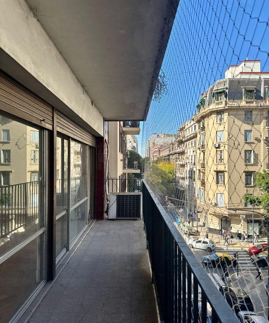 Venta Piso 4 dormitorios. Viamonte y Uriburu.