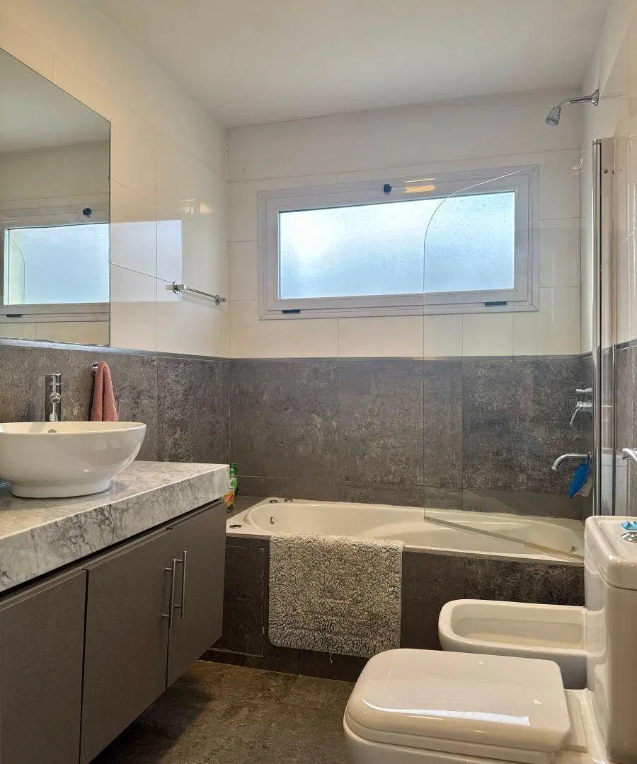 Venta Hermosa Casa 3 dormitorios Barrio Santa Guadalupe Pilar del Este. 5