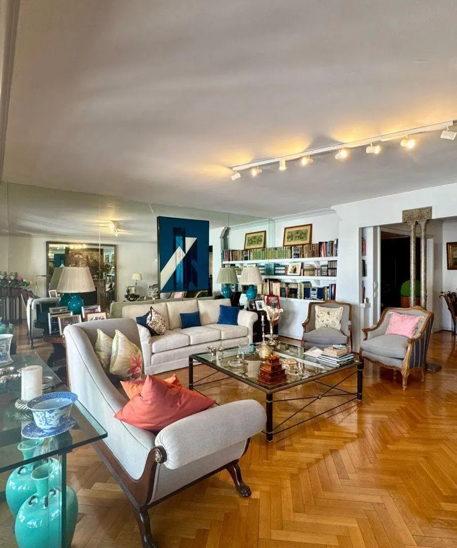 Venta Semipiso 4 dormitorios y 2 Cocheras. Avenida Alvear 1500. Recoleta 2