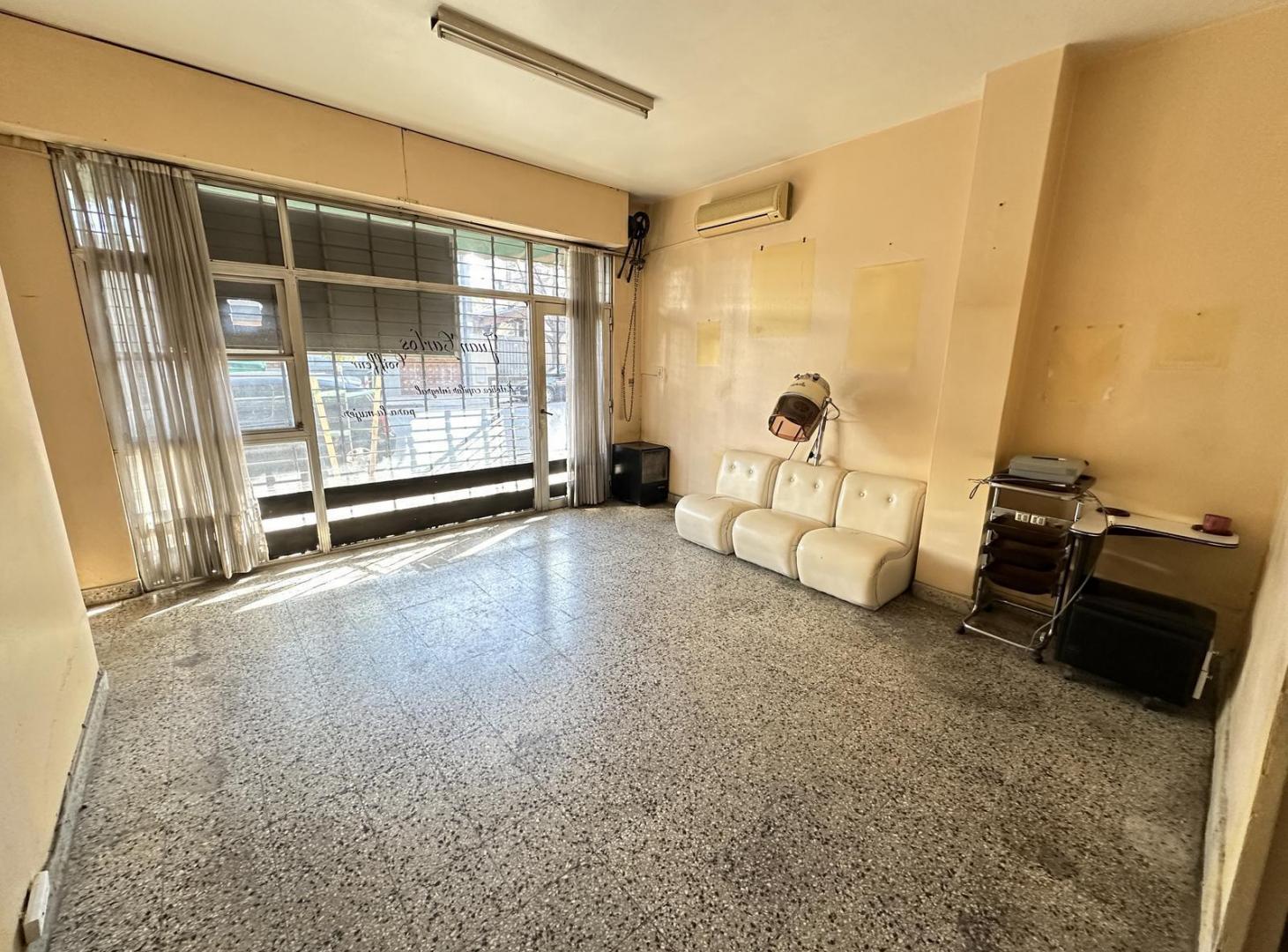Cuenca al 4400 Local en Venta en Villa Devoto