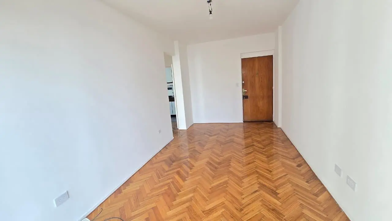 Departamento de 2 ambientes con Balcón en Alquiler en Flores 3