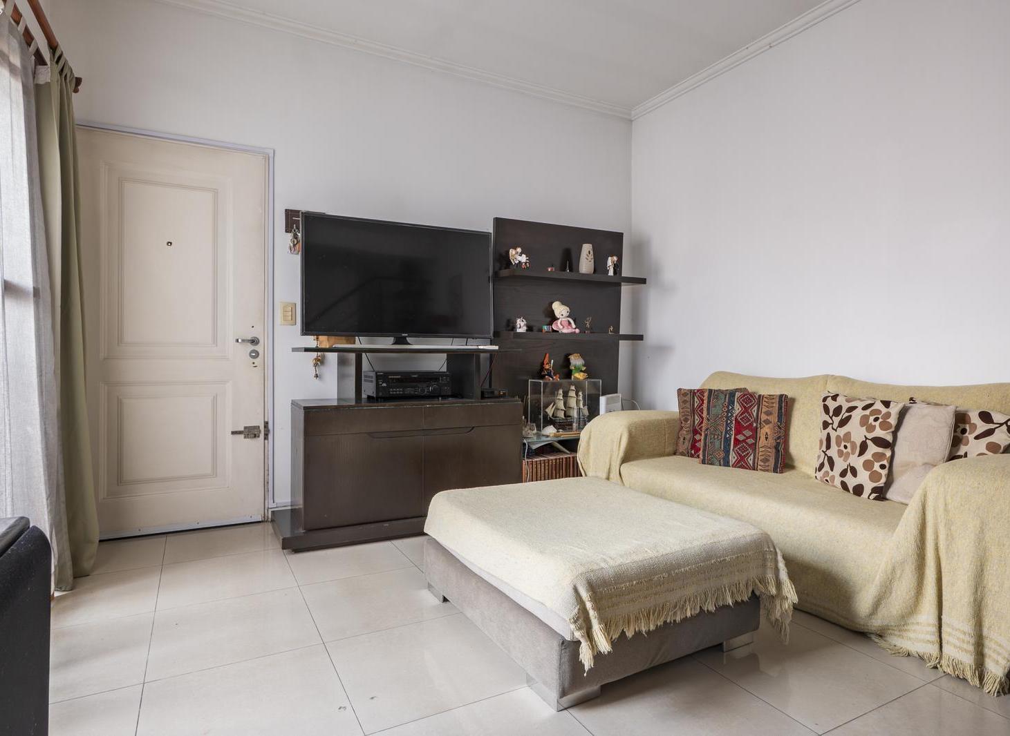Foto de PH 3 ambientes en venta en Velez Sarsfield, imagen 2
