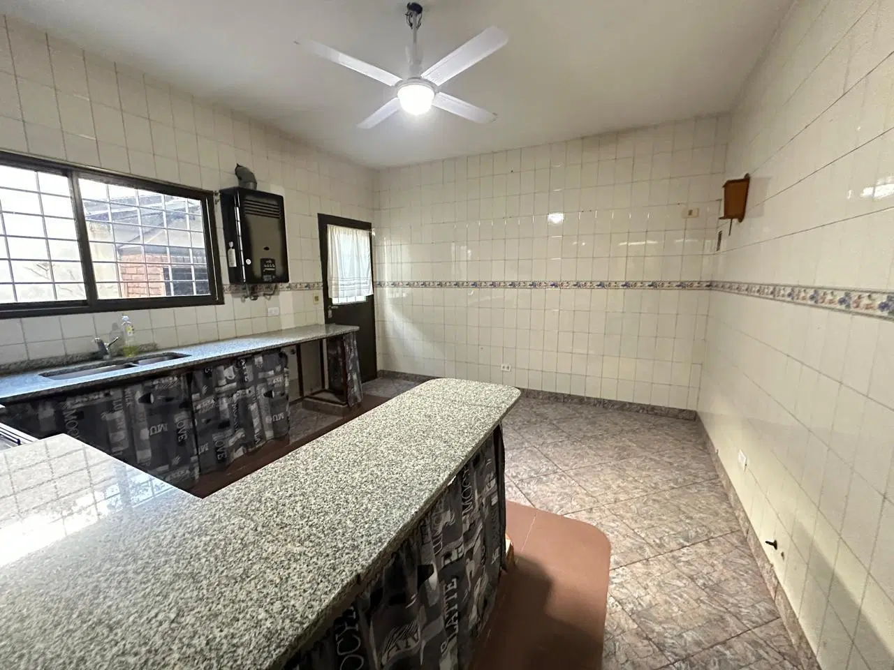 PH de 4 ambientes con Patio, Parrilla y Terraza en Alquiler en Flores 8