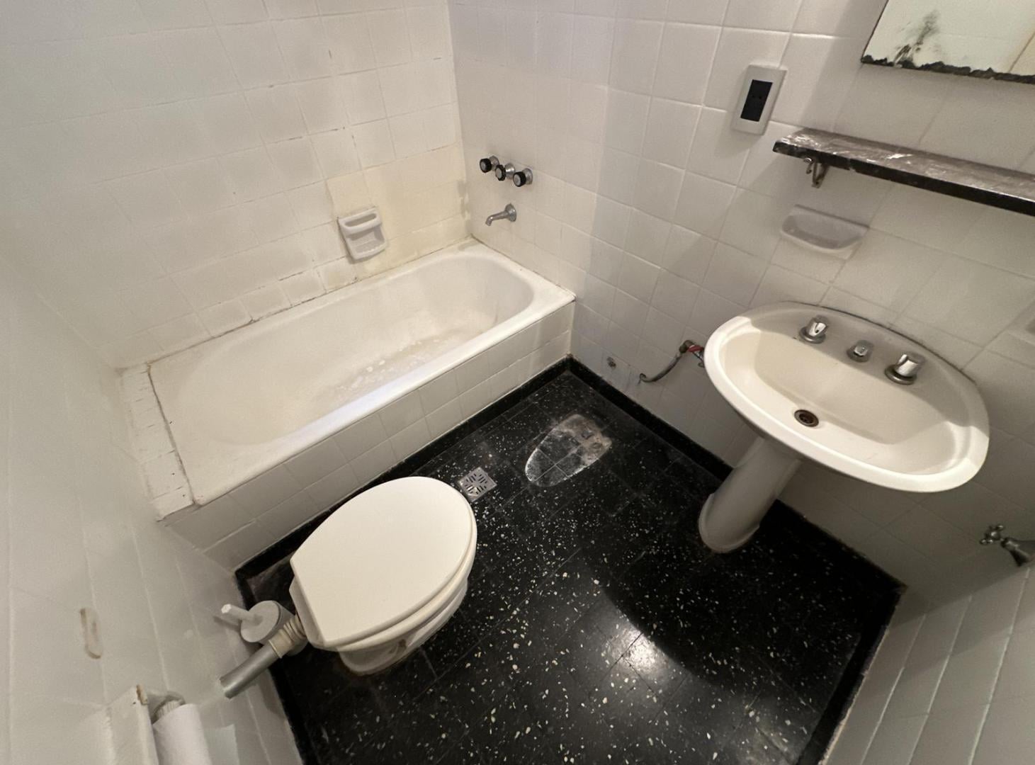 Foto de Departamento de 2 ambientes con balcón interno en Alquiler en Caballito, imagen 5