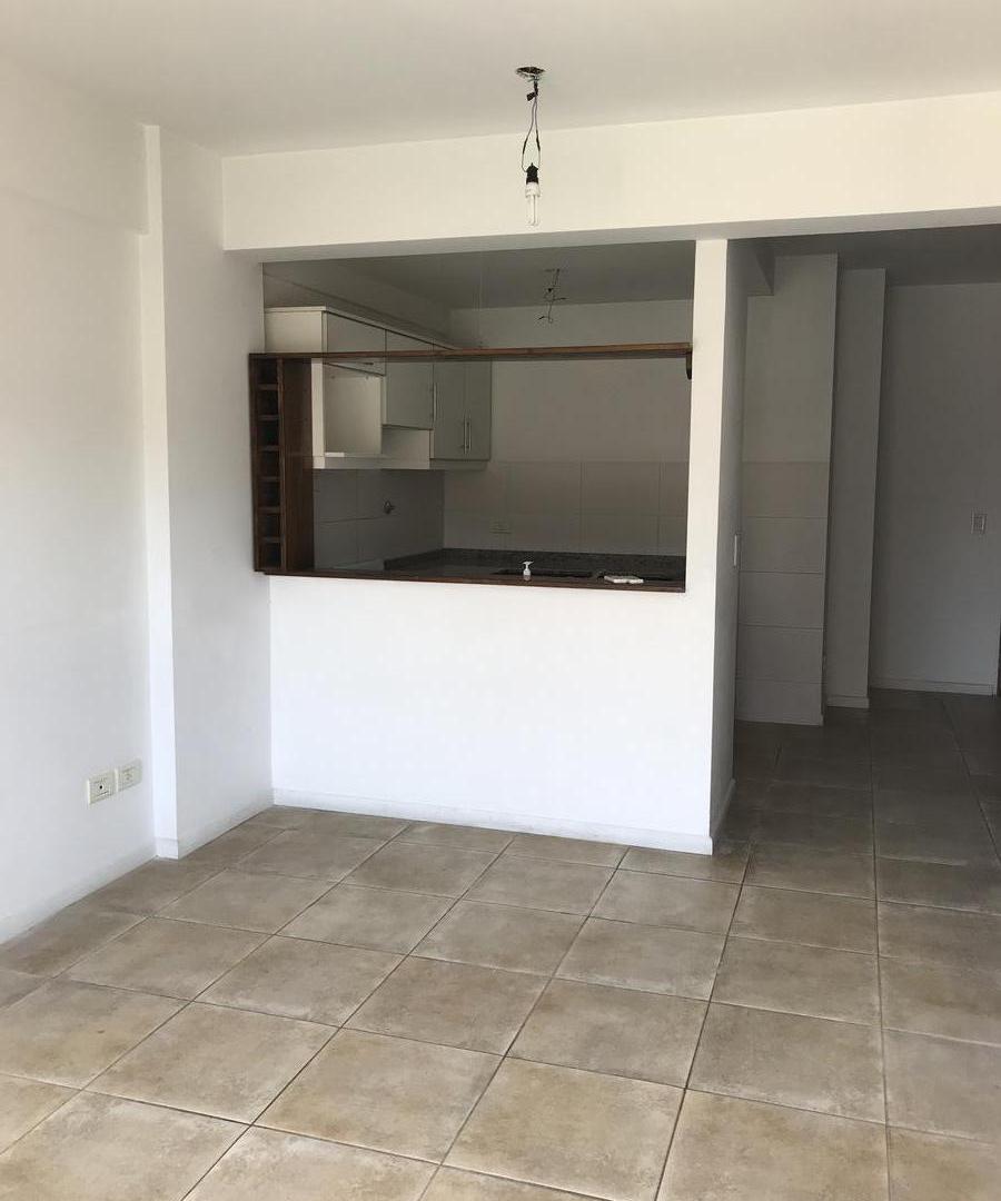 Foto de Departamento 2 Ambientes con Cochera en Alquiler en San Cristóbal, imagen 4