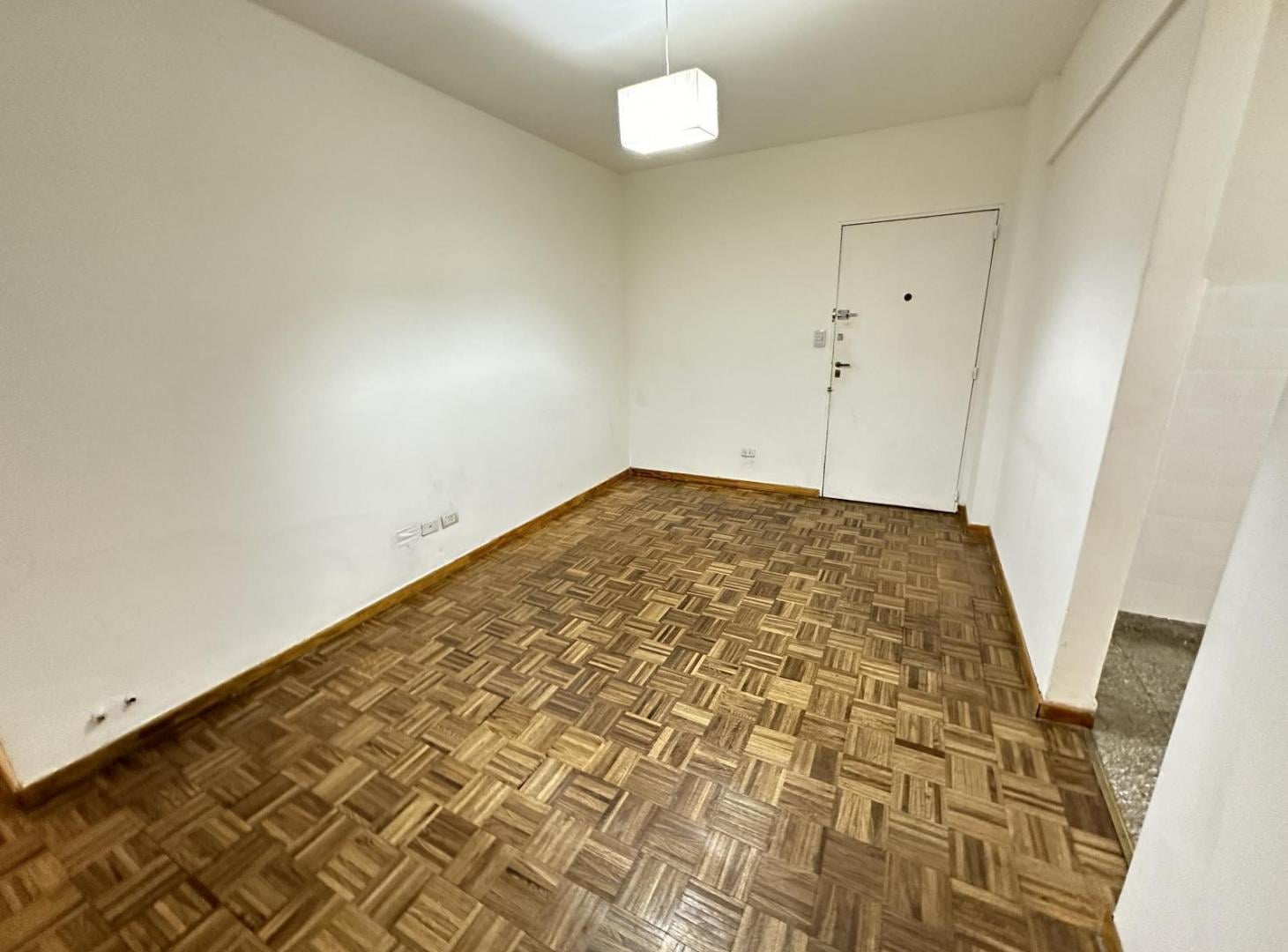 Foto de Yatay al 0 Departamento de 2 ambientes con balcón interno en Alquiler, imagen 5