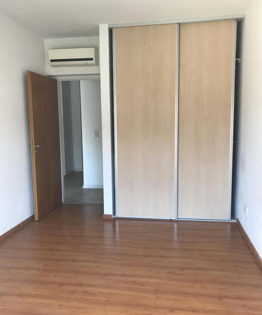 Foto de Departamento 2 Ambientes con Cochera en Alquiler en San Cristóbal, imagen 3