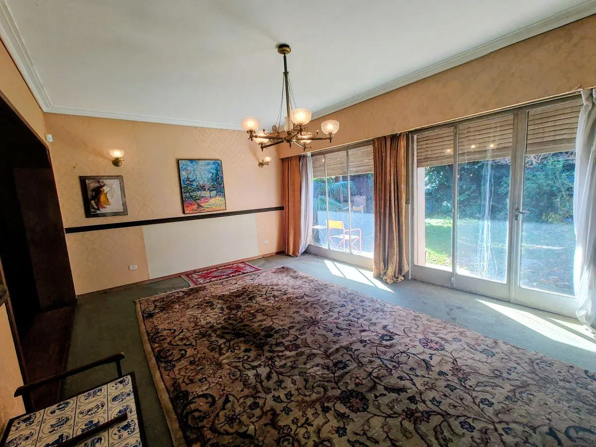 En venta casa de 6 Ambientes en Olivos | Lote 363 m2 | Jardín, Playroom y Garage para 3 Autos 3