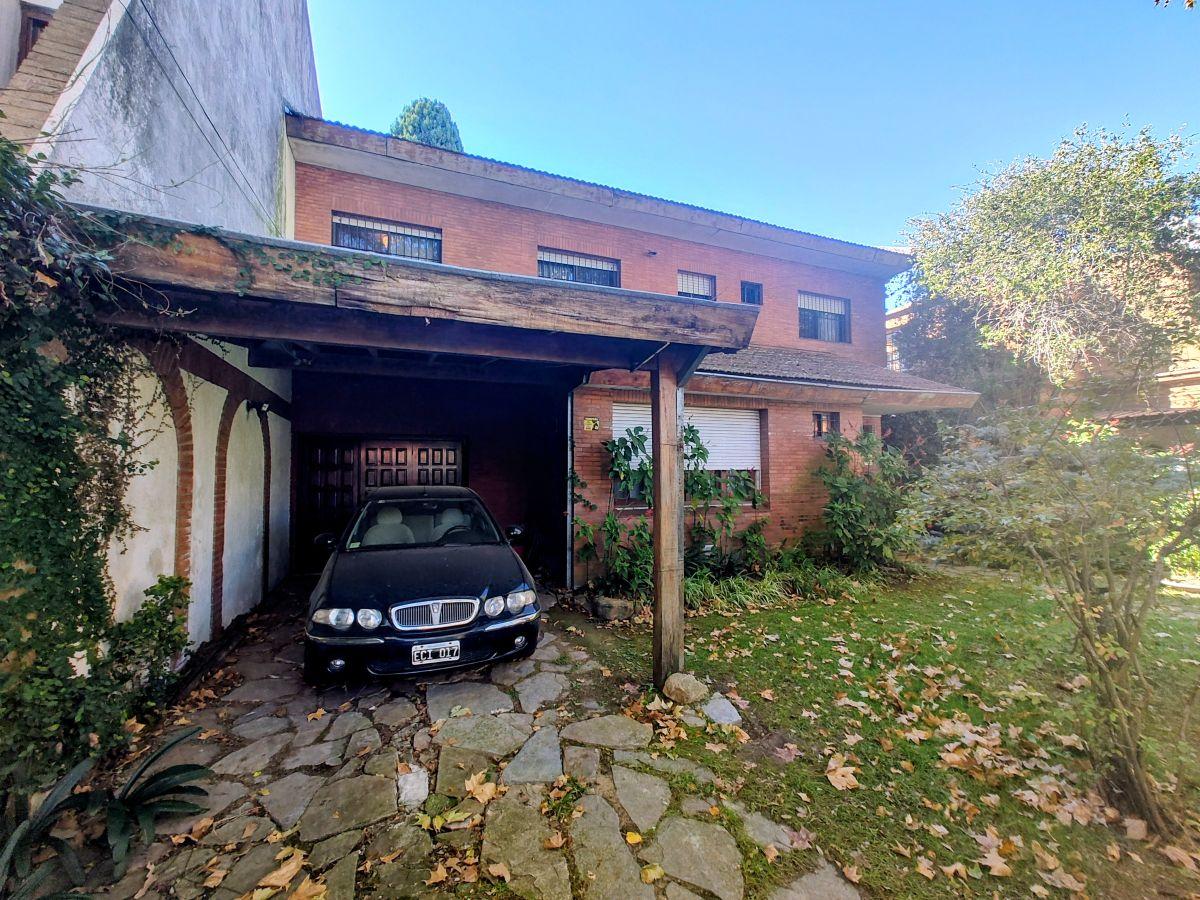 Foto de En venta casa de 6 Ambientes en Olivos | Lote 363 m2 | Jardín, Playroom, imagen 2