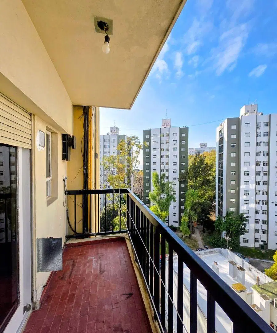 En Alquiler Monoambiente | Balcón con Vista Verde y Parcial al Río | A metros de tren Mitre 1
