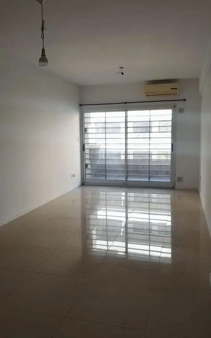 En Venta Monoambiente al Frente con Balcón Terraza | 36 m² Totales | Villa Devoto 3