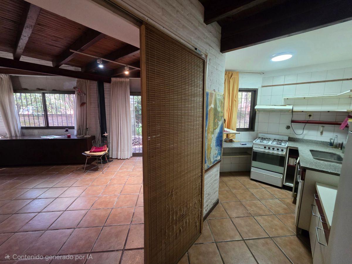 Foto de Casa de Diseño Frente a Quinta Presidencial | Lote Propio | Garage 2, imagen 3