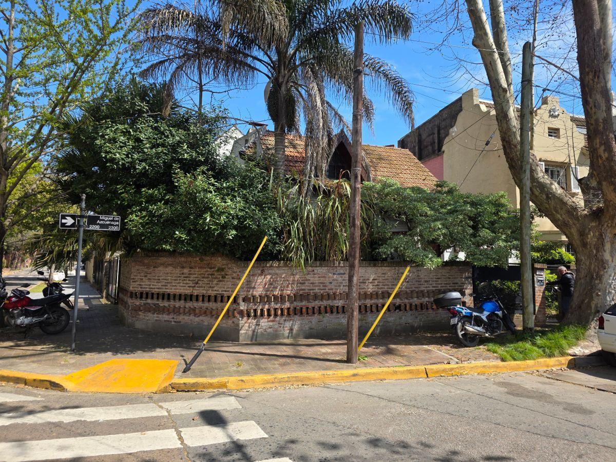 Foto de Casa de Diseño Frente a Quinta Presidencial | Lote Propio | Garage 2, imagen 2