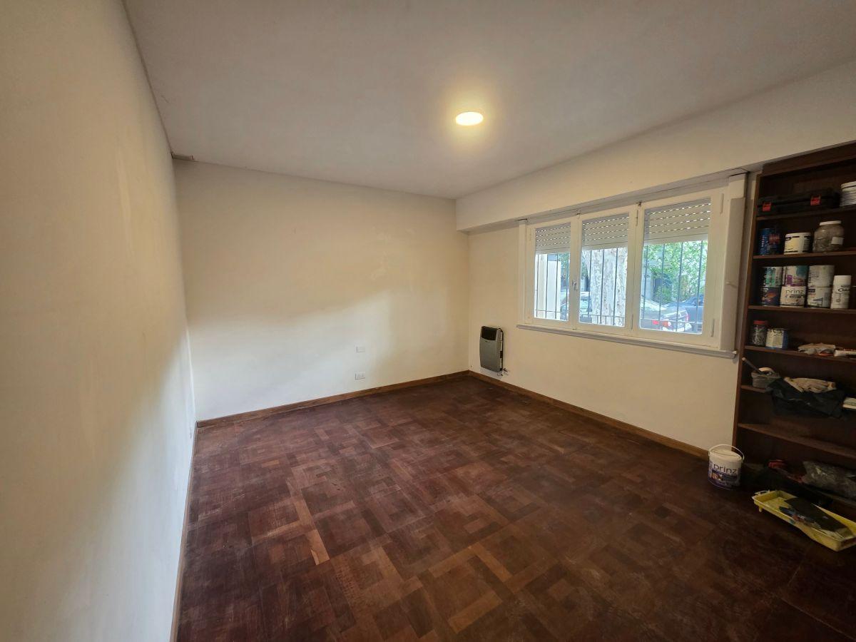 Foto de Casa de 4 Ambientes en Alquiler | Cochera, Patio y Balcones Terraza |, imagen 4