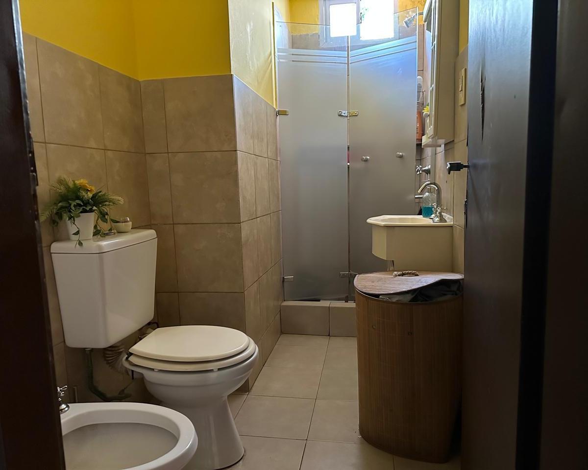 Venta de Casa/lote en Parque Chass 2