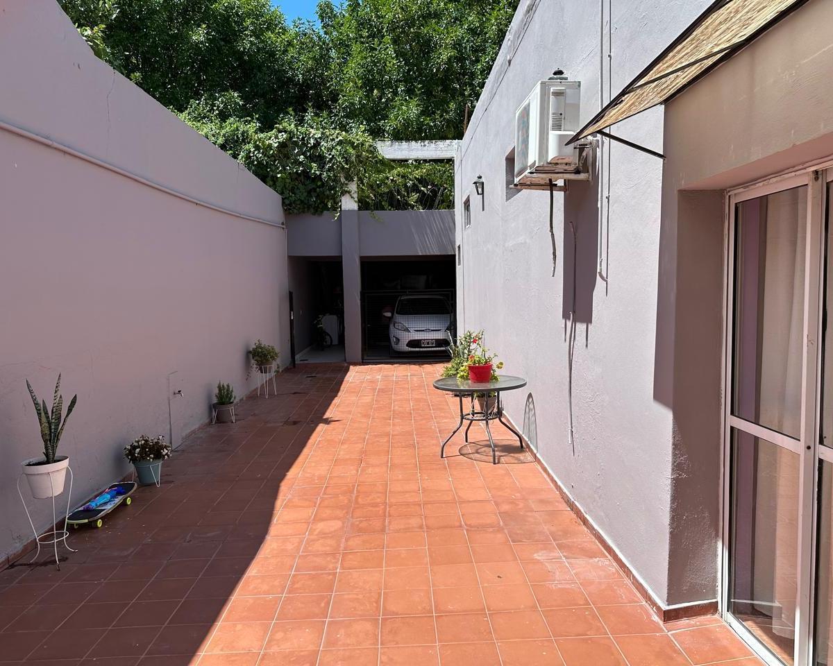 Venta de Casa/lote en Parque Chass 1