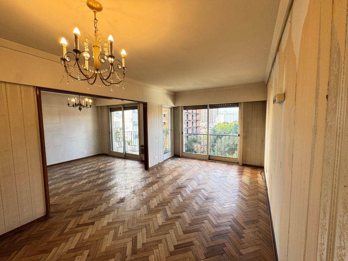 UNICO! Venta de Departamento de 3 Ambientes con Dependencia y Cochera cubierta y Baulera en Belgrano