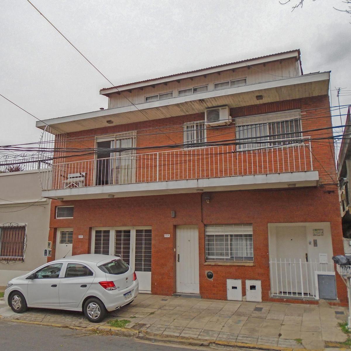 VENTA PH DE 5 AMBIENTES EN OLIVOS