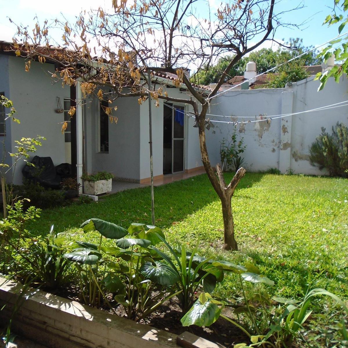 Venta Casa de 6 Ambientes en Olivos 3