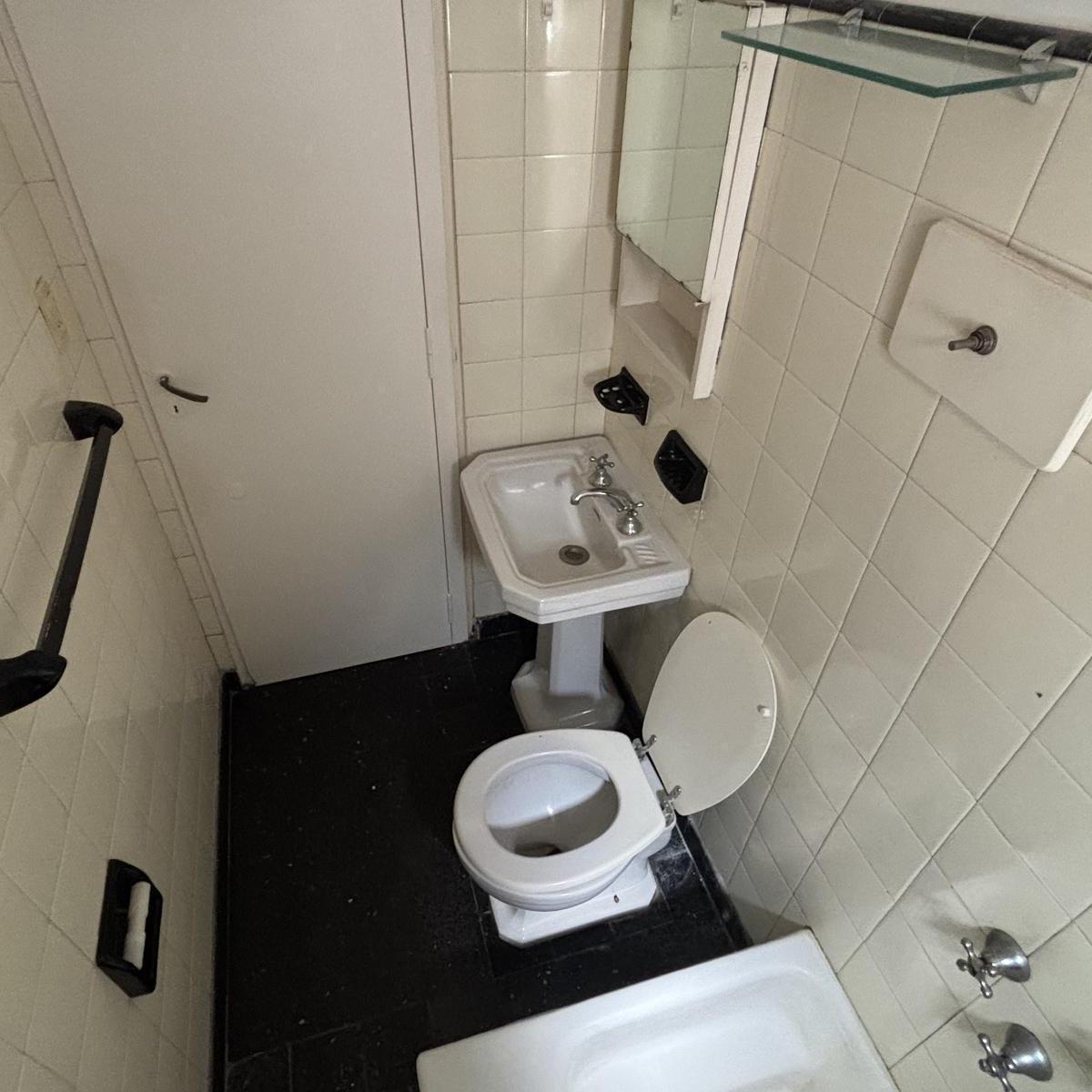 VENTA DEPARTAMENTO 2 AMBIENTES EN OLIVOS